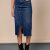 Fusta din denim , midi, cu buzunare, culoarea albastru