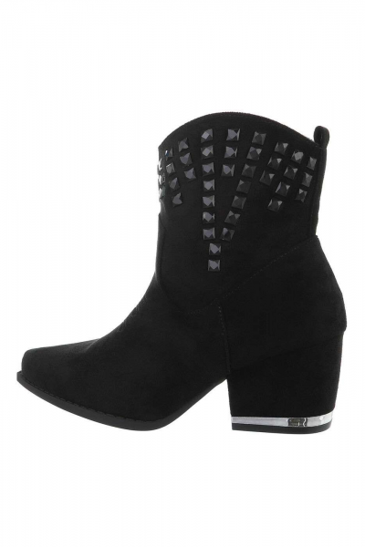 Botie stil ciocate accesorizate , negre