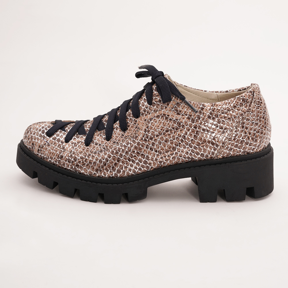 61dPantofi-Crem-cu-Siret-Vagam-1037