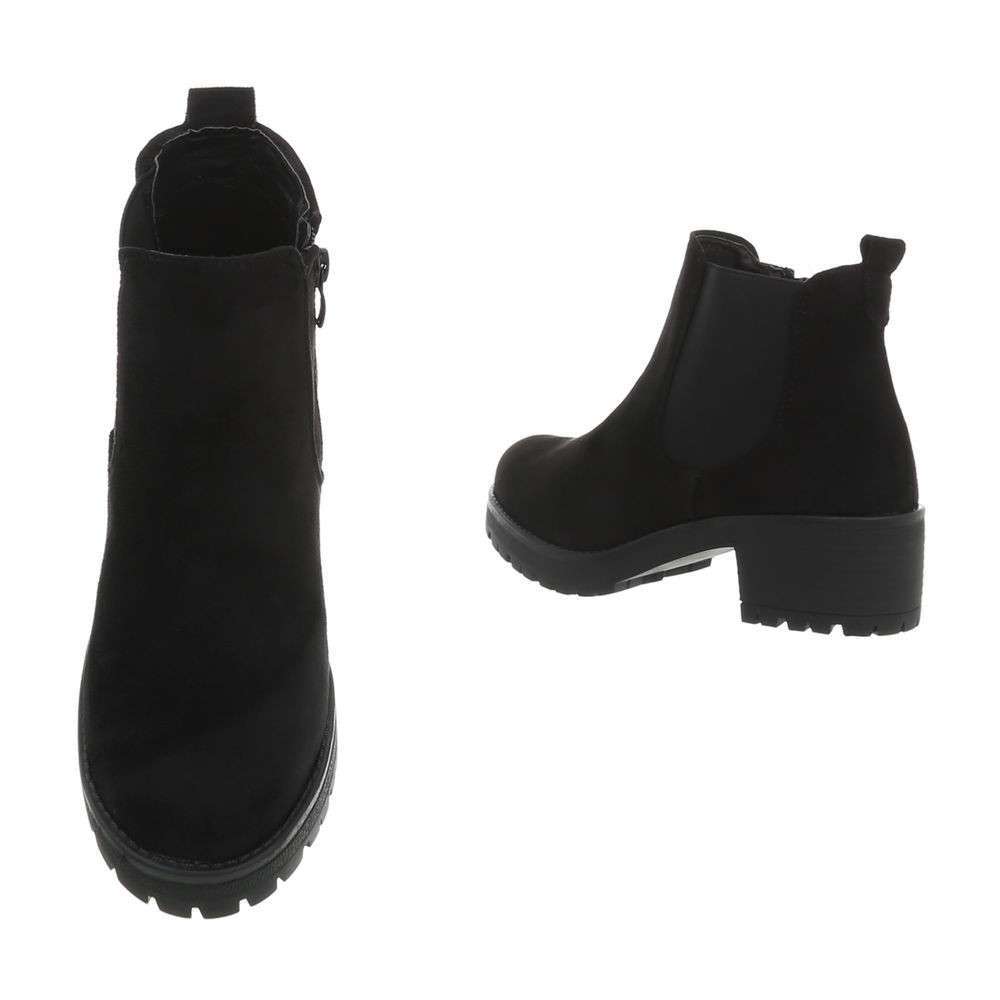 b05-2-blacksuedeset_3