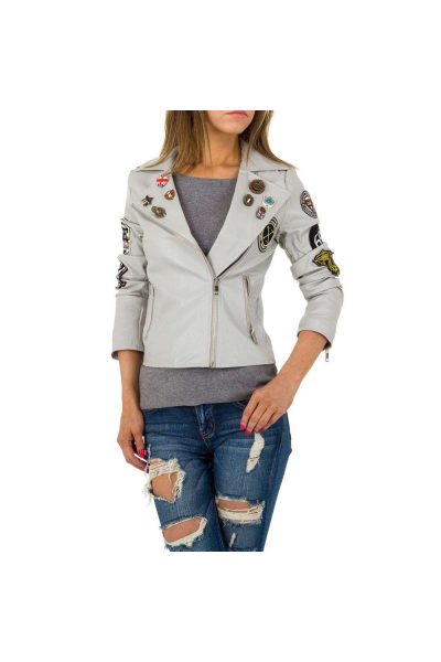 Jacheta dama stil biker , accesorizata cu embleme, culoarea gri Jacheta dama stil biker , accesorizata cu embleme, culoarea gri